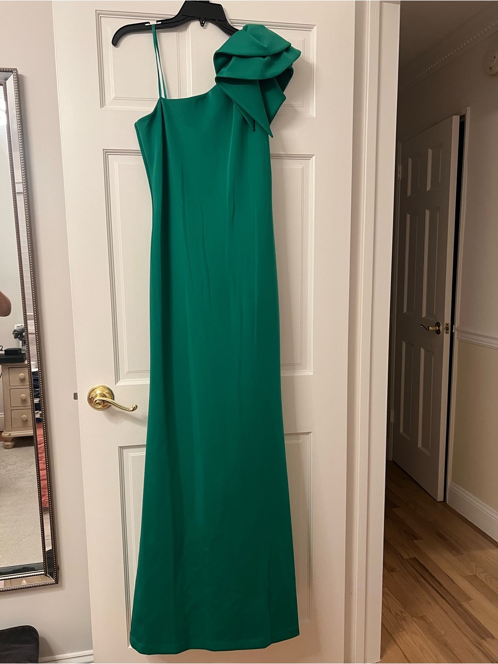 NEW Betsy & Adam Emerald One-Shoulder Gown with Sculpted Shoulder Detail